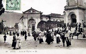 Bone -Sortie de l'Eglise
